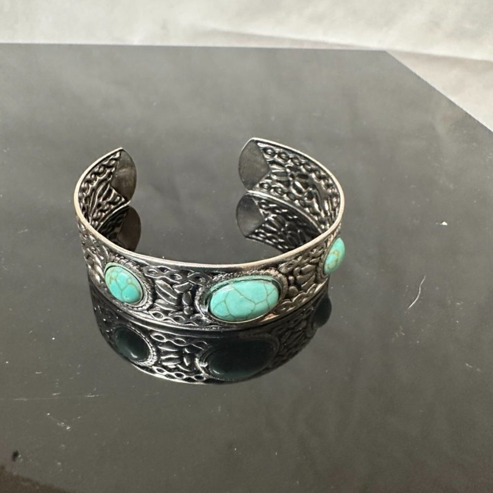 Western Turquoise Cuff Bracelet average .6.5 wrist Boho Gift NWT Southwestern - Picture 6 of 9